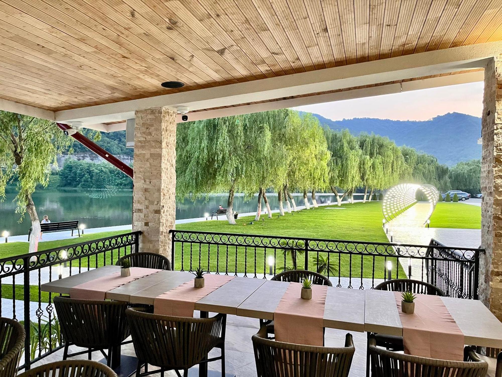 Vega Resort Restaurant & Lodge Orşova Esterno foto