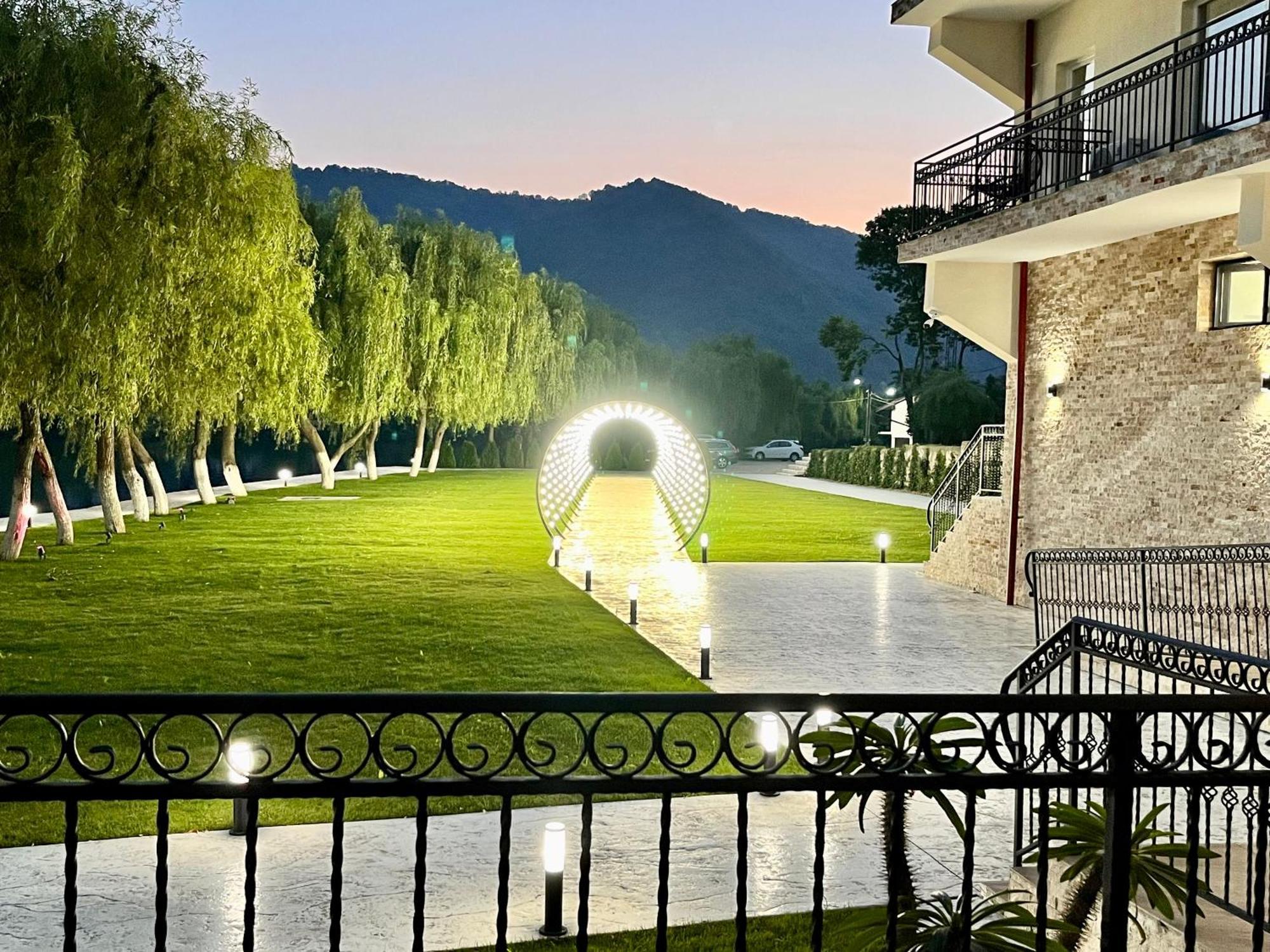Vega Resort Restaurant & Lodge Orşova Esterno foto