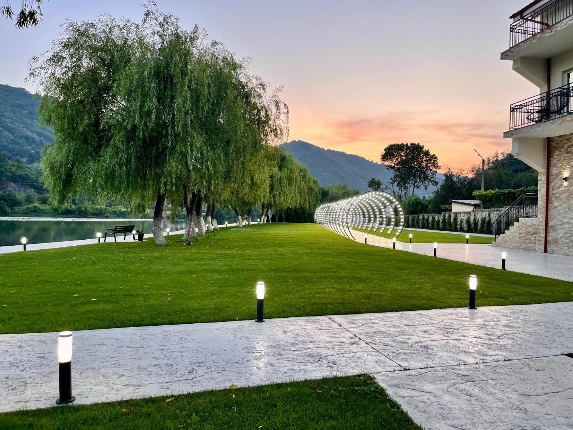 Vega Resort Restaurant & Lodge Orşova Esterno foto